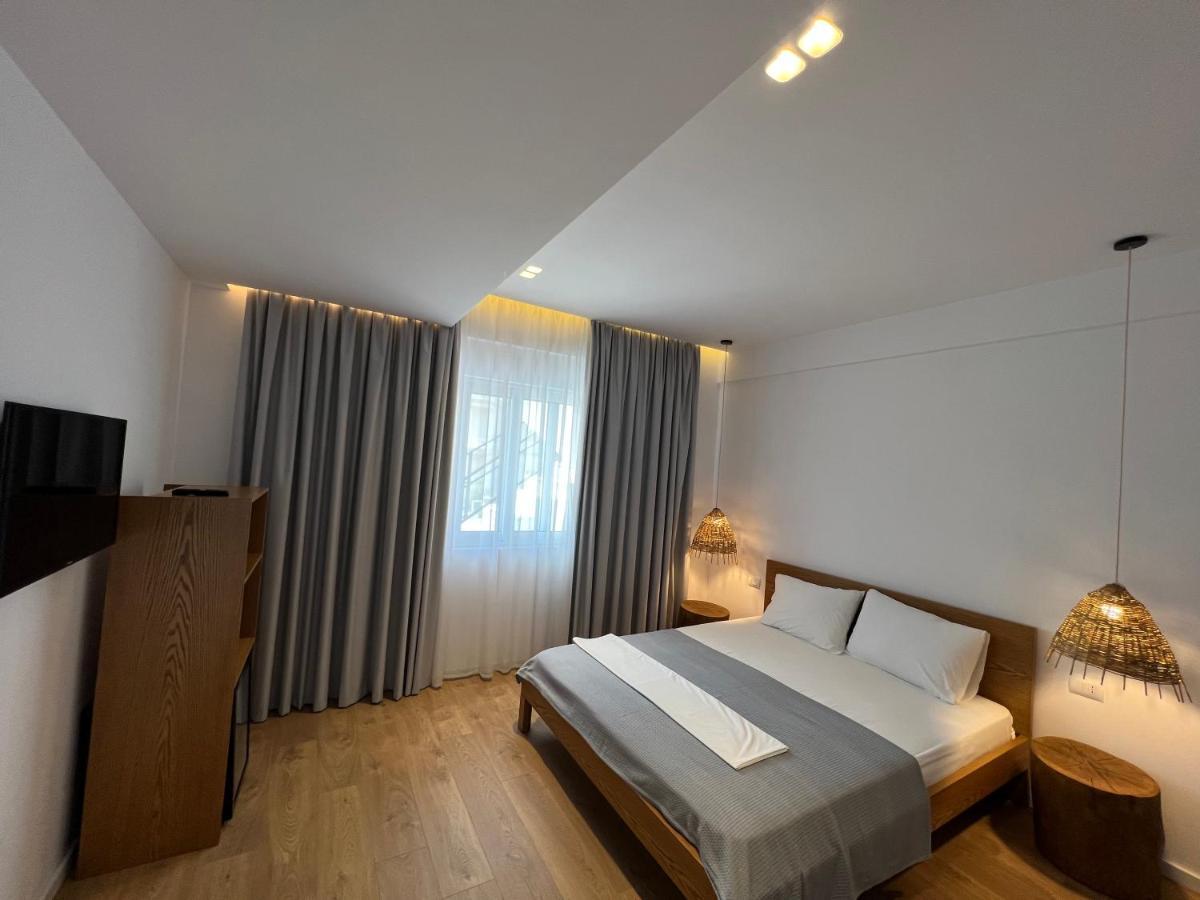 Kanes Bohemian Boutique Hotel Sarande Bagian luar foto