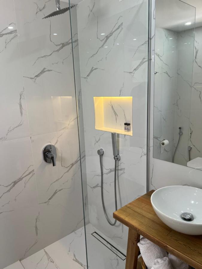 Kanes Bohemian Boutique Hotel Sarande Bagian luar foto
