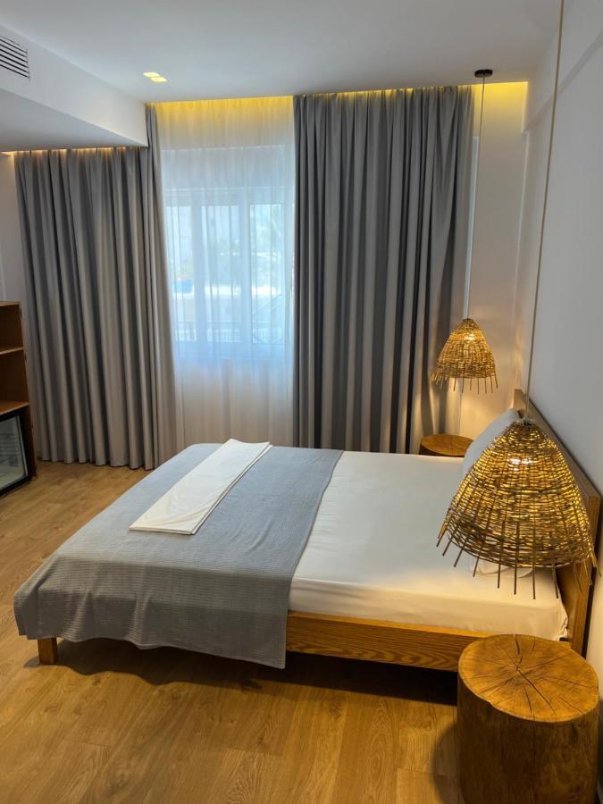 Kanes Bohemian Boutique Hotel Sarande Bagian luar foto