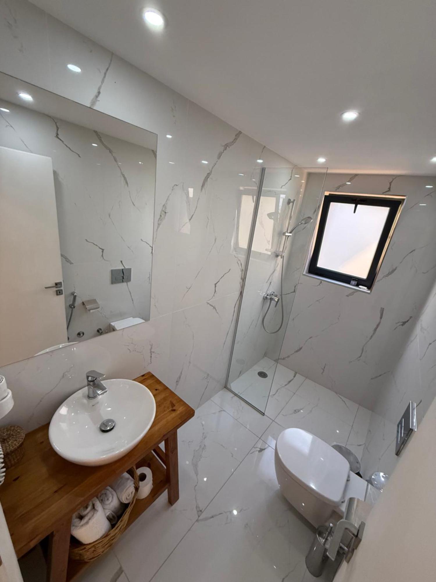 Kanes Bohemian Boutique Hotel Sarande Bagian luar foto